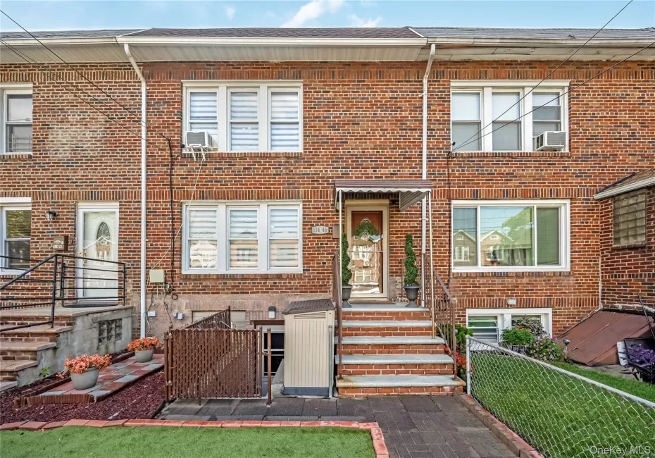 11446 145th Street, New York, NY, 3 Bedrooms Bedrooms, 7 Rooms Rooms,2 BathroomsBathrooms,Residential,For Rent,145th,0,1033856 11446 145th Street, New York, NY, 3 Bedrooms Bedrooms, 7 Rooms Rooms,2 BathroomsBathrooms,Residential,For Rent,145th,0,1033856