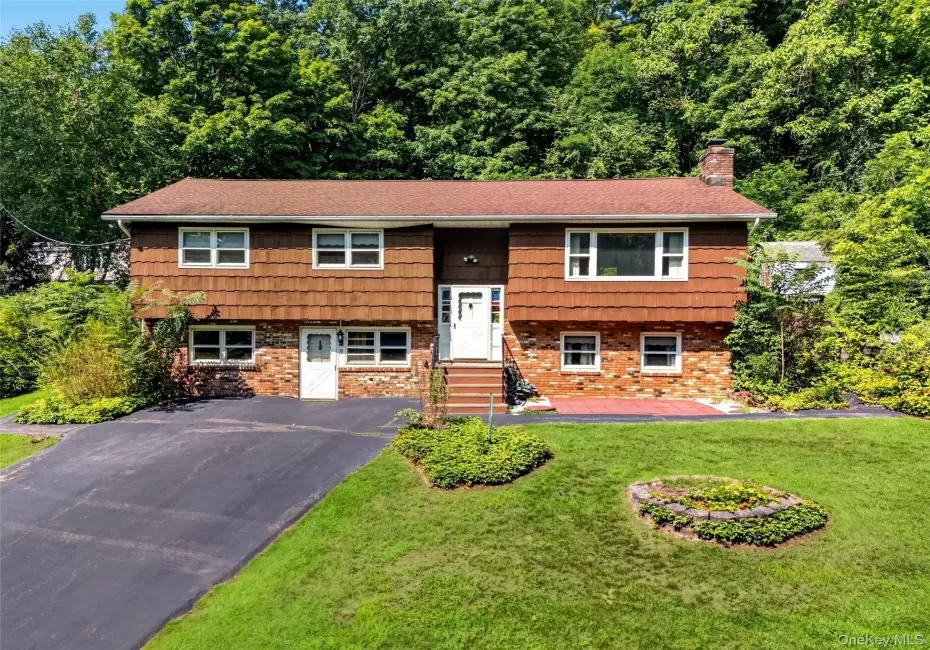 237 Old Church Road, Putnam Valley, NY, 3 Bedrooms Bedrooms, 10 Rooms Rooms,3 BathroomsBathrooms,Residential,For Rent,Old Church,0,951573 237 Old Church Road, Putnam Valley, NY, 3 Bedrooms Bedrooms, 10 Rooms Rooms,3 BathroomsBathrooms,Residential,For Rent,Old Church,0,951573