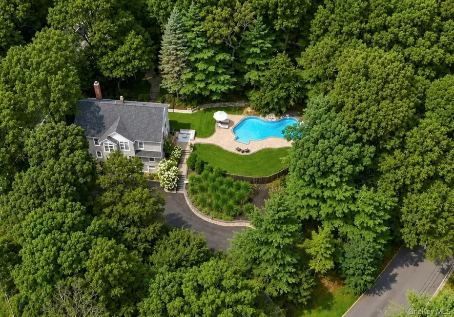 79 Oakside Road, Smithtown, NY, 4 Bedrooms Bedrooms, 8 Rooms Rooms,3 BathroomsBathrooms,Residential,For Rent,Oakside,0,1031008 79 Oakside Road, Smithtown, NY, 4 Bedrooms Bedrooms, 8 Rooms Rooms,3 BathroomsBathrooms,Residential,For Rent,Oakside,0,1031008