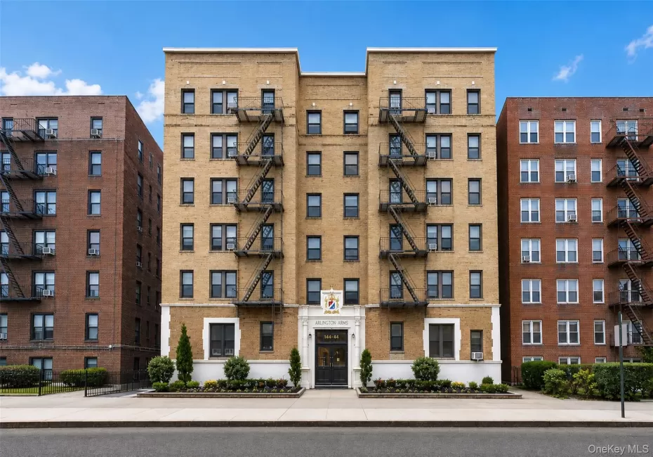 144-44 Sanford Avenue, New York, NY, 1 Bedroom Bedrooms, 4 Rooms Rooms,1 BathroomBathrooms,Residential,For Rent,Sanford,0,1033950 144-44 Sanford Avenue, New York, NY, 1 Bedroom Bedrooms, 4 Rooms Rooms,1 BathroomBathrooms,Residential,For Rent,Sanford,0,1033950