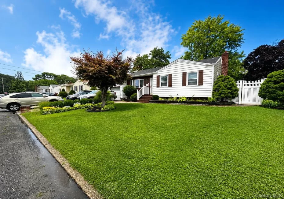 80 Carroll Street, Islip, NY, 3 Bedrooms Bedrooms, 7 Rooms Rooms,1 BathroomBathrooms,Residential,For Rent,Carroll,0,1033829 80 Carroll Street, Islip, NY, 3 Bedrooms Bedrooms, 7 Rooms Rooms,1 BathroomBathrooms,Residential,For Rent,Carroll,0,1033829