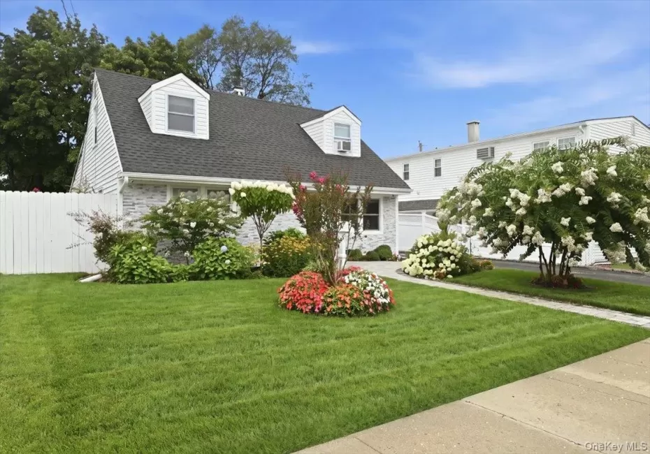 913 Merillon Avenue, Hempstead, NY, 4 Bedrooms Bedrooms, 6 Rooms Rooms,1 BathroomBathrooms,Residential,For Rent,Merillon,0,1033908 913 Merillon Avenue, Hempstead, NY, 4 Bedrooms Bedrooms, 6 Rooms Rooms,1 BathroomBathrooms,Residential,For Rent,Merillon,0,1033908