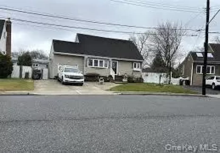 34 Karen Street, West Babylon, NY, 4 Bedrooms Bedrooms, 10 Rooms Rooms,2 BathroomsBathrooms,Residential Lease,For Rent,Karen,0,1034066 34 Karen Street, West Babylon, NY, 4 Bedrooms Bedrooms, 10 Rooms Rooms,2 BathroomsBathrooms,Residential Lease,For Rent,Karen,0,1034066