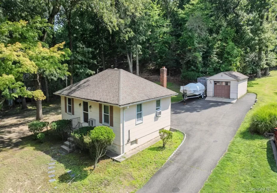 468 Old Bridge Road, Huntington, NY, 2 Bedrooms Bedrooms, 4 Rooms Rooms,1 BathroomBathrooms,Residential,For Rent,Old Bridge,0,1030862 468 Old Bridge Road, Huntington, NY, 2 Bedrooms Bedrooms, 4 Rooms Rooms,1 BathroomBathrooms,Residential,For Rent,Old Bridge,0,1030862
