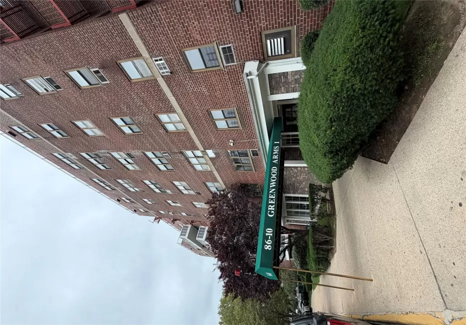 86-10 151 Avenue, New York, NY, 2 Rooms Rooms,1 BathroomBathrooms,Residential,For Rent,151,0,1034147 86-10 151 Avenue, New York, NY, 2 Rooms Rooms,1 BathroomBathrooms,Residential,For Rent,151,0,1034147