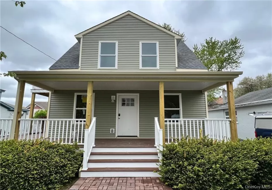 126 Main Street, Gardiner, NY, 3 Bedrooms Bedrooms, 6 Rooms Rooms,1 BathroomBathrooms,Residential Lease,For Rent,Main,0,1033205 126 Main Street, Gardiner, NY, 3 Bedrooms Bedrooms, 6 Rooms Rooms,1 BathroomBathrooms,Residential Lease,For Rent,Main,0,1033205