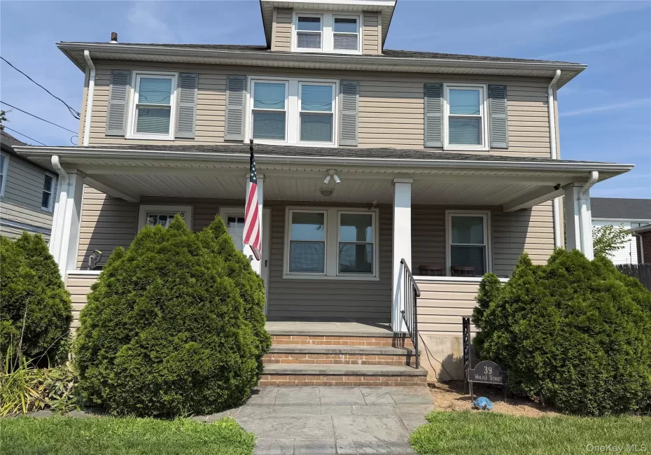 39 Wolfle Street, Glen Cove, NY, 2 Bedrooms Bedrooms, 4 Rooms Rooms,1 BathroomBathrooms,Residential Lease,For Rent,Wolfle,0,1034418 39 Wolfle Street, Glen Cove, NY, 2 Bedrooms Bedrooms, 4 Rooms Rooms,1 BathroomBathrooms,Residential Lease,For Rent,Wolfle,0,1034418