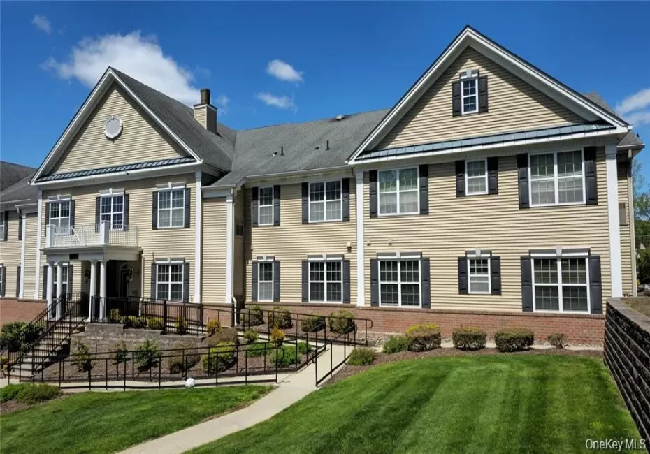 105 Canter Court, Goshen, NY, 2 Bedrooms Bedrooms, 5 Rooms Rooms,2 BathroomsBathrooms,Residential Lease,For Rent,Canter,0,1034410 105 Canter Court, Goshen, NY, 2 Bedrooms Bedrooms, 5 Rooms Rooms,2 BathroomsBathrooms,Residential Lease,For Rent,Canter,0,1034410