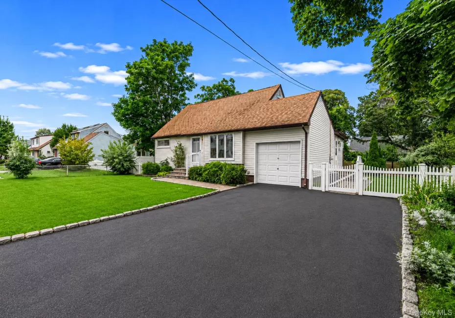 236 36th Street, Babylon, NY, 4 Bedrooms Bedrooms, 8 Rooms Rooms,2 BathroomsBathrooms,Residential,For Rent,36th,0,1034187 236 36th Street, Babylon, NY, 4 Bedrooms Bedrooms, 8 Rooms Rooms,2 BathroomsBathrooms,Residential,For Rent,36th,0,1034187
