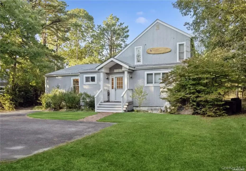 25 Blue Jay Way, East Hampton, NY, 6 Bedrooms Bedrooms, 9 Rooms Rooms,6 BathroomsBathrooms,Residential Lease,For Rent,Blue Jay,0,1034255 25 Blue Jay Way, East Hampton, NY, 6 Bedrooms Bedrooms, 9 Rooms Rooms,6 BathroomsBathrooms,Residential Lease,For Rent,Blue Jay,0,1034255