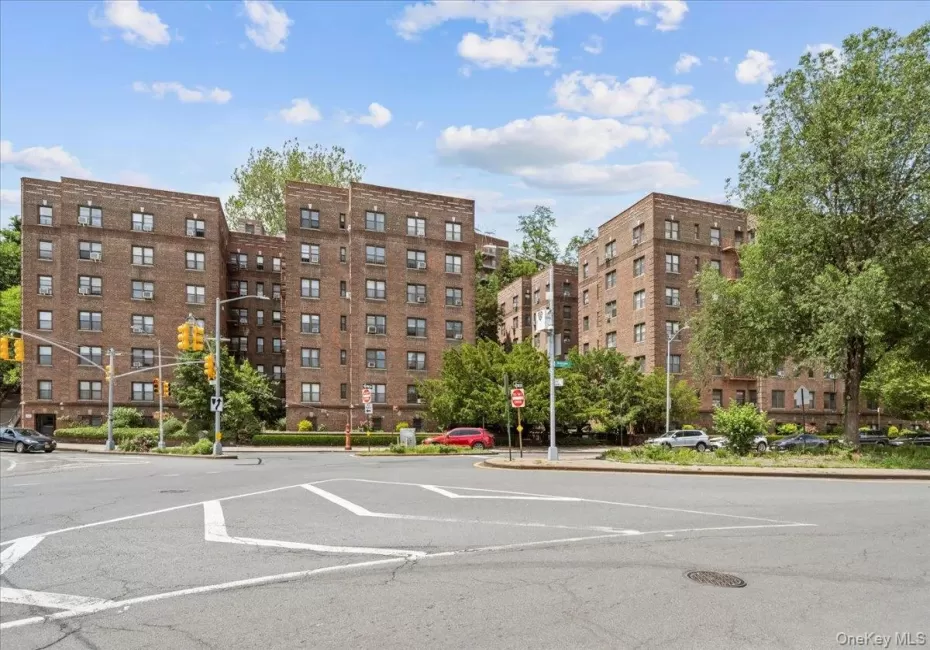 3015 Riverdale Avenue, New York, NY, 2 Bedrooms Bedrooms, 5 Rooms Rooms,1 BathroomBathrooms,Residential,For Rent,Riverdale,0,1033582 3015 Riverdale Avenue, New York, NY, 2 Bedrooms Bedrooms, 5 Rooms Rooms,1 BathroomBathrooms,Residential,For Rent,Riverdale,0,1033582