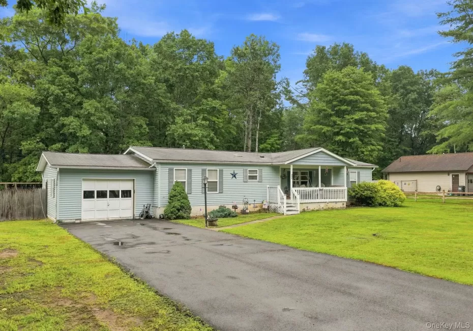 27 Delaware Drive, Deerpark, NY, 3 Bedrooms Bedrooms, 6 Rooms Rooms,2 BathroomsBathrooms,Residential,For Rent,Delaware,0,1024472 27 Delaware Drive, Deerpark, NY, 3 Bedrooms Bedrooms, 6 Rooms Rooms,2 BathroomsBathrooms,Residential,For Rent,Delaware,0,1024472