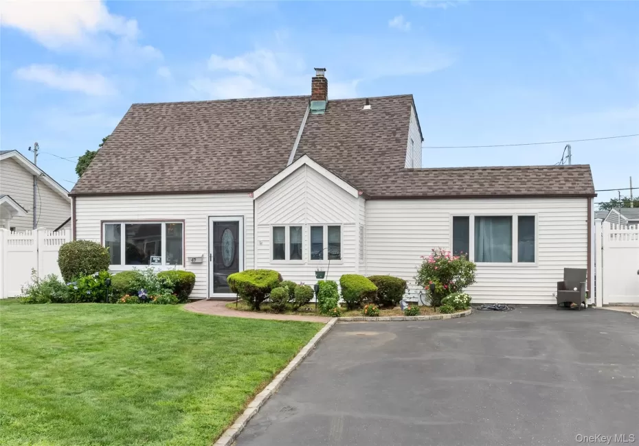 47 Cove Lane, Hempstead, NY, 4 Bedrooms Bedrooms, 7 Rooms Rooms,2 BathroomsBathrooms,Residential,For Rent,Cove,0,1034378 47 Cove Lane, Hempstead, NY, 4 Bedrooms Bedrooms, 7 Rooms Rooms,2 BathroomsBathrooms,Residential,For Rent,Cove,0,1034378