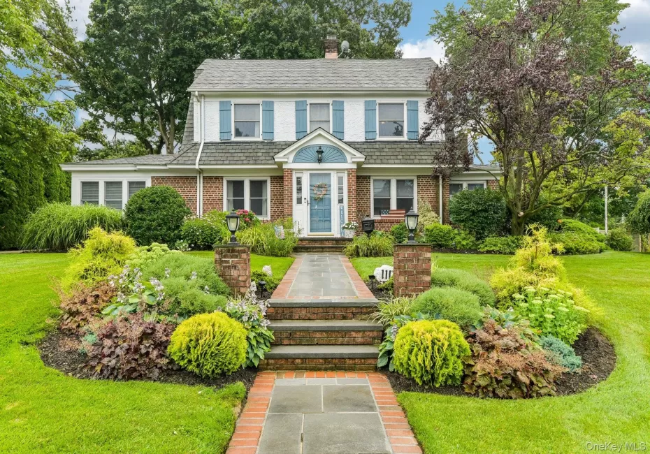 110 William Street, North Hempstead, NY, 4 Bedrooms Bedrooms, 8 Rooms Rooms,2 BathroomsBathrooms,Residential,For Rent,William,0,1034339 110 William Street, North Hempstead, NY, 4 Bedrooms Bedrooms, 8 Rooms Rooms,2 BathroomsBathrooms,Residential,For Rent,William,0,1034339