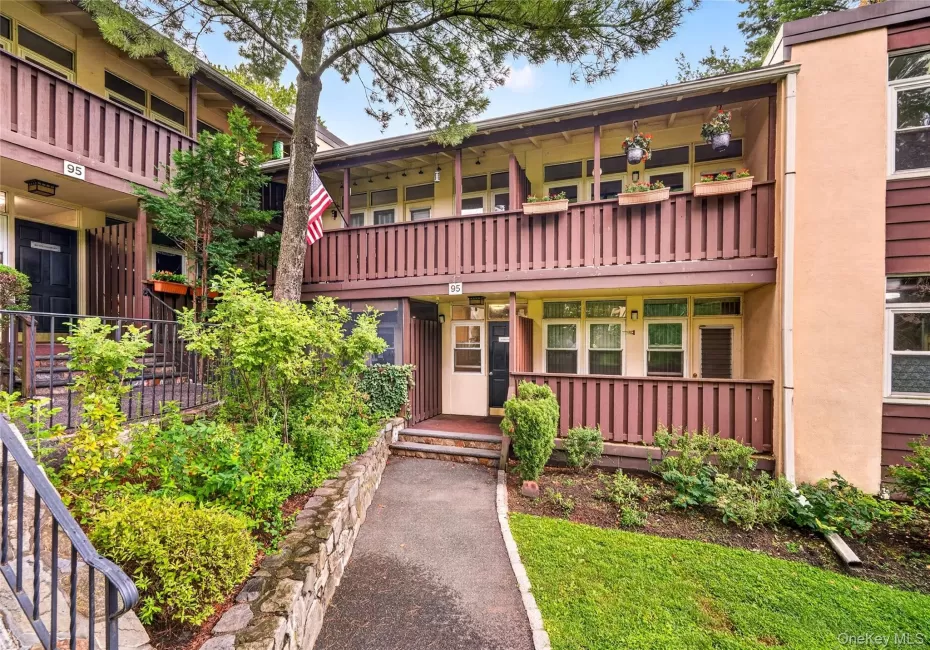 95 Wiltshire Road, New Rochelle, NY, 1 Bedroom Bedrooms, 4 Rooms Rooms,1 BathroomBathrooms,Residential,For Rent,Wiltshire,0,1027366 95 Wiltshire Road, New Rochelle, NY, 1 Bedroom Bedrooms, 4 Rooms Rooms,1 BathroomBathrooms,Residential,For Rent,Wiltshire,0,1027366