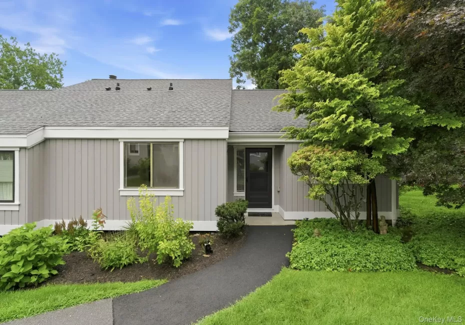 241 Heritage Hills, Somers, NY, 2 Bedrooms Bedrooms, 5 Rooms Rooms,2 BathroomsBathrooms,Residential,For Rent,Heritage,0,1028482 241 Heritage Hills, Somers, NY, 2 Bedrooms Bedrooms, 5 Rooms Rooms,2 BathroomsBathrooms,Residential,For Rent,Heritage,0,1028482
