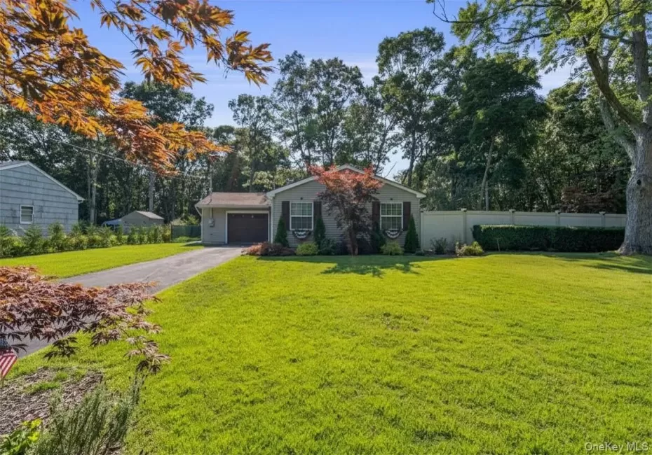 28 Yaphank Avenue, Brookhaven, NY, 3 Bedrooms Bedrooms, 6 Rooms Rooms,1 BathroomBathrooms,Residential,For Rent,Yaphank,0,1032303 28 Yaphank Avenue, Brookhaven, NY, 3 Bedrooms Bedrooms, 6 Rooms Rooms,1 BathroomBathrooms,Residential,For Rent,Yaphank,0,1032303