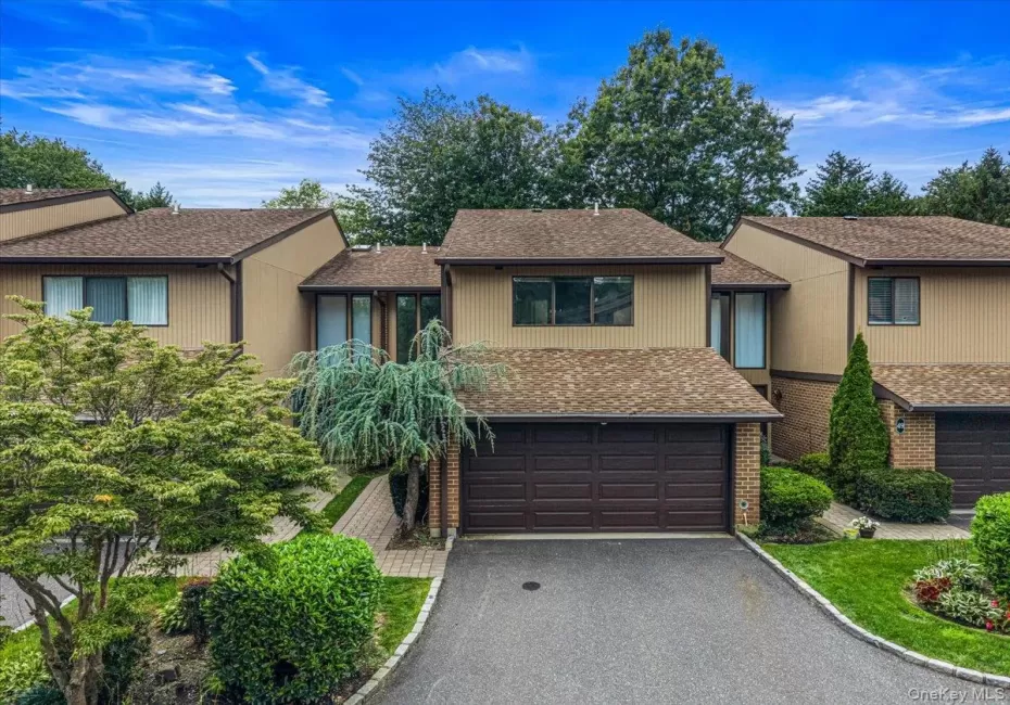 48 Wimbledon Drive, North Hempstead, NY, 3 Bedrooms Bedrooms, 7 Rooms Rooms,2 BathroomsBathrooms,Residential,For Rent,Wimbledon,0,1033995 48 Wimbledon Drive, North Hempstead, NY, 3 Bedrooms Bedrooms, 7 Rooms Rooms,2 BathroomsBathrooms,Residential,For Rent,Wimbledon,0,1033995