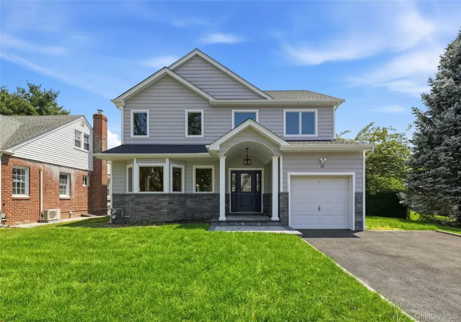 38 Surrey Road, North Hempstead, NY, 5 Bedrooms Bedrooms, 8 Rooms Rooms,3 BathroomsBathrooms,Residential,For Rent,Surrey,0,1034586 38 Surrey Road, North Hempstead, NY, 5 Bedrooms Bedrooms, 8 Rooms Rooms,3 BathroomsBathrooms,Residential,For Rent,Surrey,0,1034586
