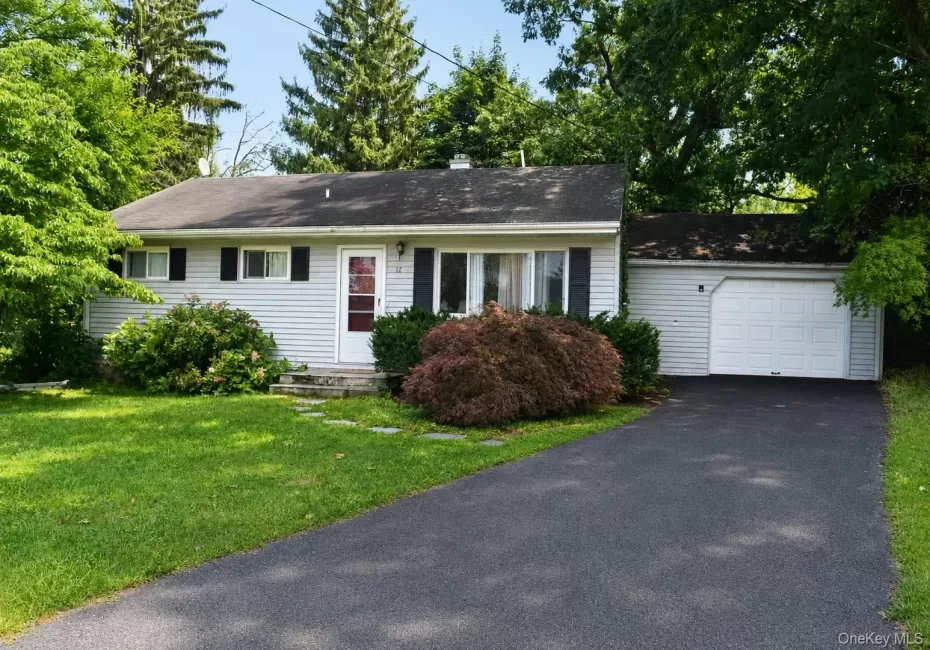 14 Perry Road, Cornwall, NY, 3 Bedrooms Bedrooms, 6 Rooms Rooms,2 BathroomsBathrooms,Residential,For Rent,Perry,0,1031168 14 Perry Road, Cornwall, NY, 3 Bedrooms Bedrooms, 6 Rooms Rooms,2 BathroomsBathrooms,Residential,For Rent,Perry,0,1031168