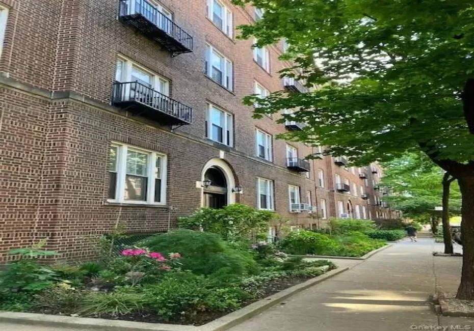 3531 78th Street, New York, NY, 2 Bedrooms Bedrooms, 5 Rooms Rooms,1 BathroomBathrooms,Residential,For Rent,78th,0,1034647 3531 78th Street, New York, NY, 2 Bedrooms Bedrooms, 5 Rooms Rooms,1 BathroomBathrooms,Residential,For Rent,78th,0,1034647