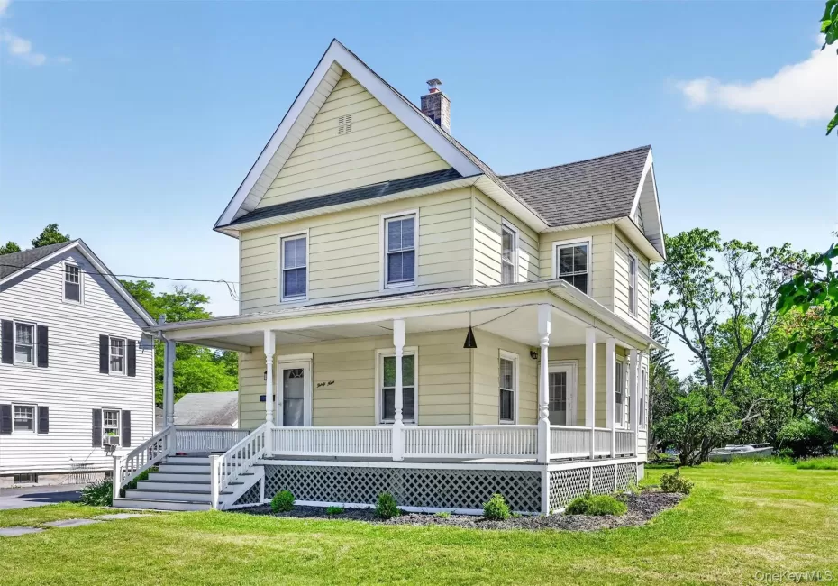 41 Roosevelt Avenue, Middletown, NY, 3 Bedrooms Bedrooms, 6 Rooms Rooms,1 BathroomBathrooms,Residential,For Rent,Roosevelt,0,1033985 41 Roosevelt Avenue, Middletown, NY, 3 Bedrooms Bedrooms, 6 Rooms Rooms,1 BathroomBathrooms,Residential,For Rent,Roosevelt,0,1033985