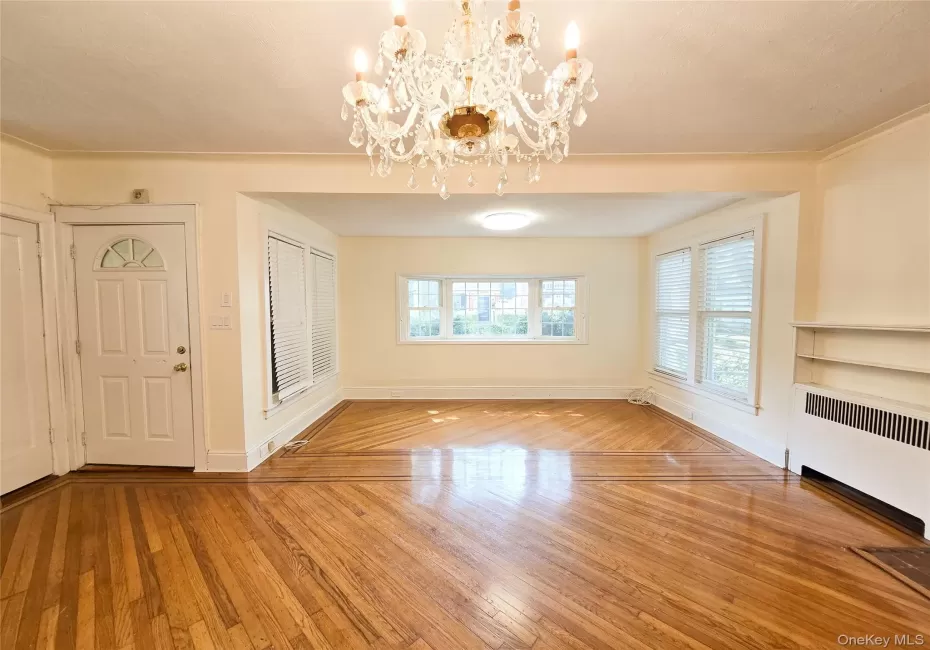 256-15 Pembroke Avenue, North Hempstead, NY, 4 Bedrooms Bedrooms, 6 Rooms Rooms,2 BathroomsBathrooms,Residential,For Rent,Pembroke,0,1034090 256-15 Pembroke Avenue, North Hempstead, NY, 4 Bedrooms Bedrooms, 6 Rooms Rooms,2 BathroomsBathrooms,Residential,For Rent,Pembroke,0,1034090