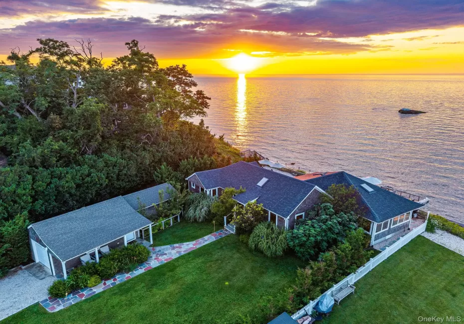 21515 Soundview Avenue, Southold, NY, 3 Bedrooms Bedrooms, 6 Rooms Rooms,2 BathroomsBathrooms,Residential,For Rent,Soundview,0,1033102 21515 Soundview Avenue, Southold, NY, 3 Bedrooms Bedrooms, 6 Rooms Rooms,2 BathroomsBathrooms,Residential,For Rent,Soundview,0,1033102