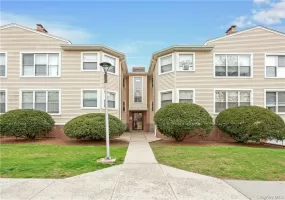 15 Quinby Avenue, White Plains, NY, 2 Rooms Rooms,1 BathroomBathrooms,Residential Lease,For Rent,Quinby,0,1034870 15 Quinby Avenue, White Plains, NY, 2 Rooms Rooms,1 BathroomBathrooms,Residential Lease,For Rent,Quinby,0,1034870