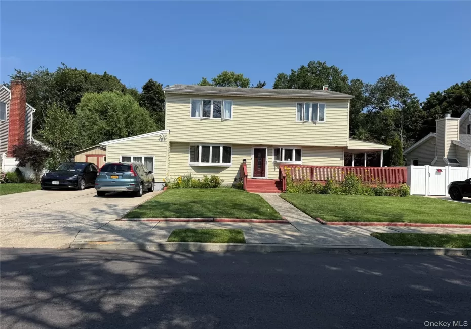79 Elizabeth Drive, Oyster Bay, NY, 5 Bedrooms Bedrooms, 10 Rooms Rooms,3 BathroomsBathrooms,Residential,For Rent,Elizabeth,0,1034849 79 Elizabeth Drive, Oyster Bay, NY, 5 Bedrooms Bedrooms, 10 Rooms Rooms,3 BathroomsBathrooms,Residential,For Rent,Elizabeth,0,1034849