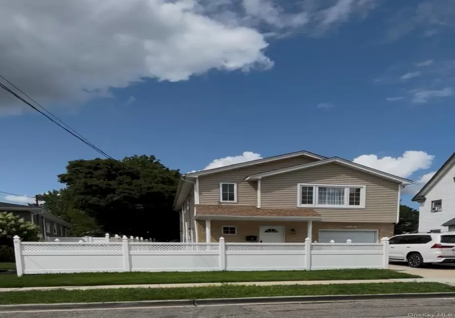 93 Peters Avenue, Hempstead, NY, 5 Bedrooms Bedrooms, 8 Rooms Rooms,3 BathroomsBathrooms,Residential,For Rent,Peters,0,1033284 93 Peters Avenue, Hempstead, NY, 5 Bedrooms Bedrooms, 8 Rooms Rooms,3 BathroomsBathrooms,Residential,For Rent,Peters,0,1033284