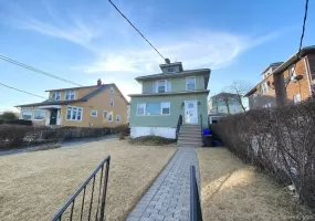 640 6th Avenue, Mount Vernon, NY, 3 Bedrooms Bedrooms, 5 Rooms Rooms,1 BathroomBathrooms,Residential Lease,For Rent,6th,0,1034652 640 6th Avenue, Mount Vernon, NY, 3 Bedrooms Bedrooms, 5 Rooms Rooms,1 BathroomBathrooms,Residential Lease,For Rent,6th,0,1034652