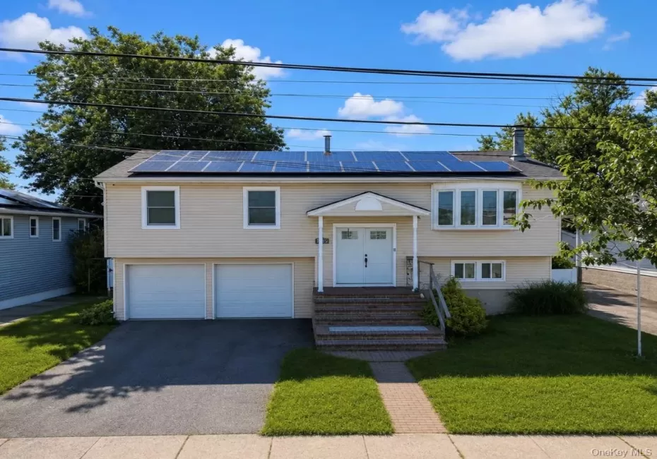 4065 Broadway, Hempstead, NY, 3 Bedrooms Bedrooms, 8 Rooms Rooms,1 BathroomBathrooms,Residential,For Rent,Broadway,0,1034720 4065 Broadway, Hempstead, NY, 3 Bedrooms Bedrooms, 8 Rooms Rooms,1 BathroomBathrooms,Residential,For Rent,Broadway,0,1034720