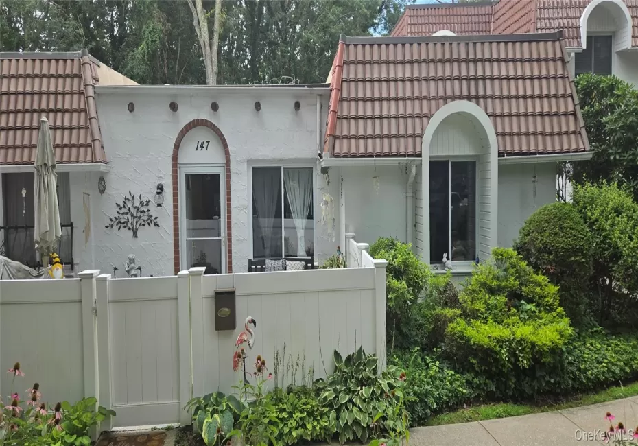 147 Birchwood Road, Brookhaven, NY, 1 Bedroom Bedrooms, 4 Rooms Rooms,1 BathroomBathrooms,Residential,For Rent,Birchwood,0,1033814 147 Birchwood Road, Brookhaven, NY, 1 Bedroom Bedrooms, 4 Rooms Rooms,1 BathroomBathrooms,Residential,For Rent,Birchwood,0,1033814