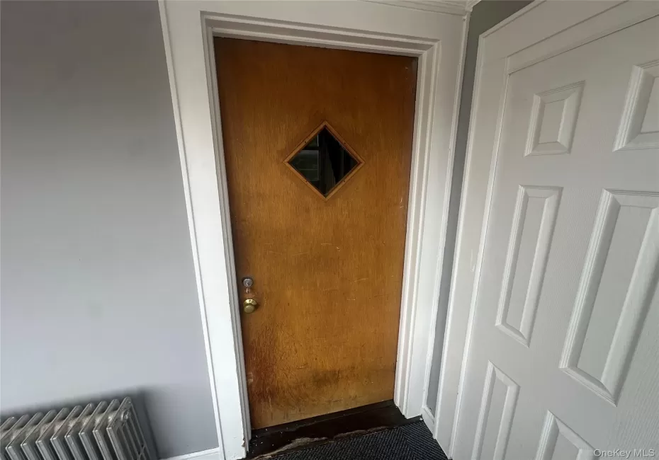 Private door to apartment Private door to apartment