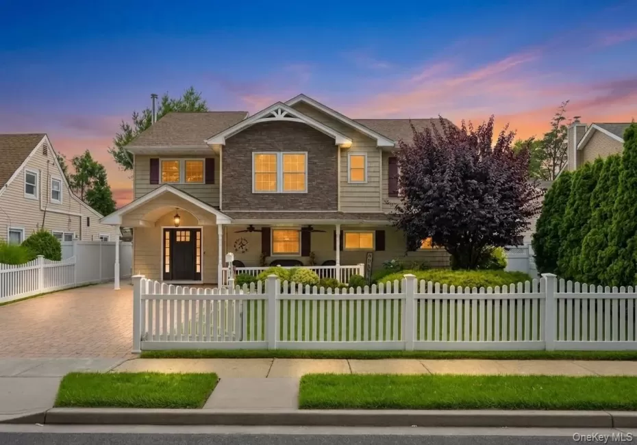 41 Miller Place, Hempstead, NY, 5 Bedrooms Bedrooms, 10 Rooms Rooms,2 BathroomsBathrooms,Residential,For Rent,Miller,0,1033911 41 Miller Place, Hempstead, NY, 5 Bedrooms Bedrooms, 10 Rooms Rooms,2 BathroomsBathrooms,Residential,For Rent,Miller,0,1033911