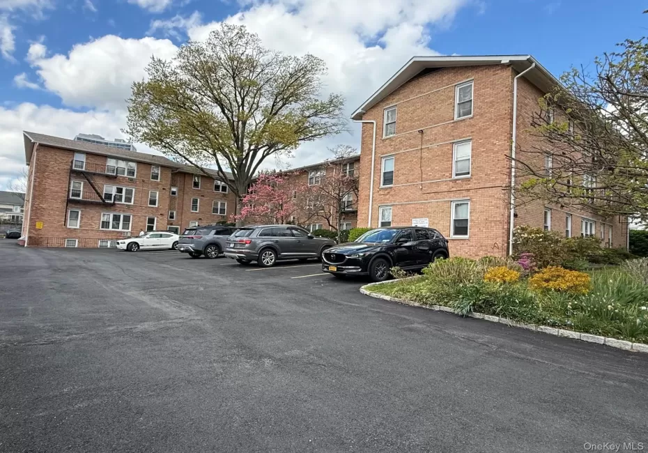 25 Trinity Place, New Rochelle, NY, 1 Bedroom Bedrooms, 3 Rooms Rooms,1 BathroomBathrooms,Residential,For Rent,Trinity,0,1034718 25 Trinity Place, New Rochelle, NY, 1 Bedroom Bedrooms, 3 Rooms Rooms,1 BathroomBathrooms,Residential,For Rent,Trinity,0,1034718