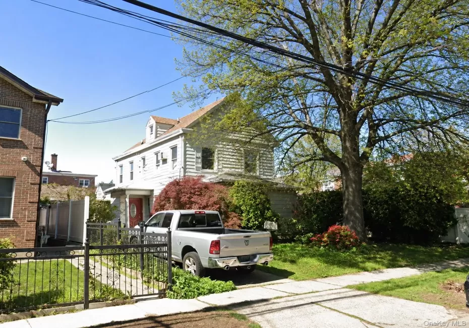 147-33 Hawthorne Avenue, New York, NY, 4 Bedrooms Bedrooms, 9 Rooms Rooms,3 BathroomsBathrooms,Residential,For Rent,Hawthorne,0,1034810 147-33 Hawthorne Avenue, New York, NY, 4 Bedrooms Bedrooms, 9 Rooms Rooms,3 BathroomsBathrooms,Residential,For Rent,Hawthorne,0,1034810