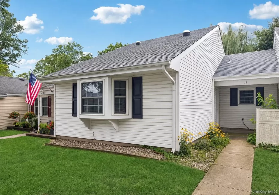 15 Forge Lane, Brookhaven, NY, 1 Bedroom Bedrooms, 4 Rooms Rooms,1 BathroomBathrooms,Residential,For Rent,Forge,0,1021143 15 Forge Lane, Brookhaven, NY, 1 Bedroom Bedrooms, 4 Rooms Rooms,1 BathroomBathrooms,Residential,For Rent,Forge,0,1021143