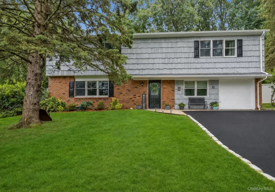 18 Kathy Court, Huntington, NY, 4 Bedrooms Bedrooms, 9 Rooms Rooms,3 BathroomsBathrooms,Residential,For Rent,Kathy,0,1030902 18 Kathy Court, Huntington, NY, 4 Bedrooms Bedrooms, 9 Rooms Rooms,3 BathroomsBathrooms,Residential,For Rent,Kathy,0,1030902