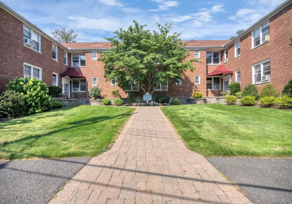 15 Bryant Crescent, White Plains, NY, 1 Bedroom Bedrooms, 3 Rooms Rooms,1 BathroomBathrooms,Residential,For Rent,Bryant,0,1034888 15 Bryant Crescent, White Plains, NY, 1 Bedroom Bedrooms, 3 Rooms Rooms,1 BathroomBathrooms,Residential,For Rent,Bryant,0,1034888