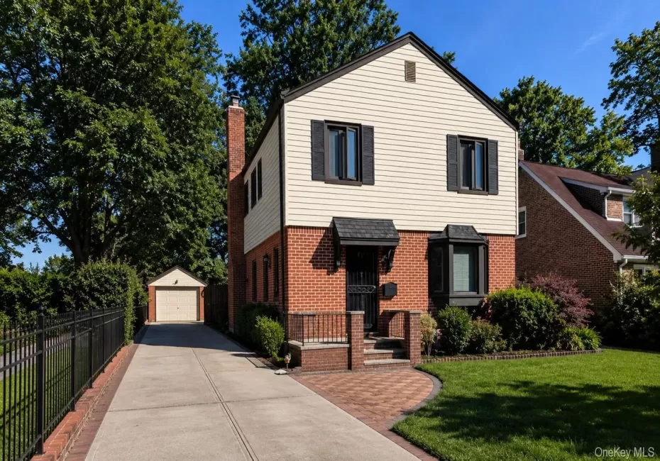20962 Whitehall Terrace, New York, NY, 3 Bedrooms Bedrooms, 7 Rooms Rooms,1 BathroomBathrooms,Residential,For Rent,Whitehall,0,1034899 20962 Whitehall Terrace, New York, NY, 3 Bedrooms Bedrooms, 7 Rooms Rooms,1 BathroomBathrooms,Residential,For Rent,Whitehall,0,1034899
