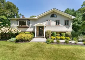 25 Brewster Avenue, Smithtown, NY, 4 Bedrooms Bedrooms, 8 Rooms Rooms,2 BathroomsBathrooms,Residential,For Rent,Brewster,0,1017028 25 Brewster Avenue, Smithtown, NY, 4 Bedrooms Bedrooms, 8 Rooms Rooms,2 BathroomsBathrooms,Residential,For Rent,Brewster,0,1017028