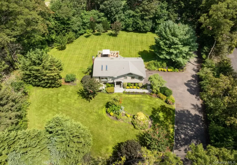 25 Brewster Avenue, Smithtown, NY, 4 Bedrooms Bedrooms, 8 Rooms Rooms,2 BathroomsBathrooms,Residential,For Rent,Brewster,0,1017028 25 Brewster Avenue, Smithtown, NY, 4 Bedrooms Bedrooms, 8 Rooms Rooms,2 BathroomsBathrooms,Residential,For Rent,Brewster,0,1017028