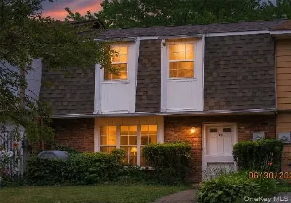 18 Black Stallion Court, Middletown, NY, 3 Bedrooms Bedrooms, 7 Rooms Rooms,1 BathroomBathrooms,Residential,For Rent,Black Stallion,0,1034935 18 Black Stallion Court, Middletown, NY, 3 Bedrooms Bedrooms, 7 Rooms Rooms,1 BathroomBathrooms,Residential,For Rent,Black Stallion,0,1034935