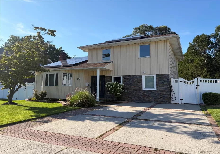 12 Palo Alto Drive, Oyster Bay, NY, 4 Bedrooms Bedrooms, 8 Rooms Rooms,2 BathroomsBathrooms,Residential,For Rent,Palo Alto,0,1034207 12 Palo Alto Drive, Oyster Bay, NY, 4 Bedrooms Bedrooms, 8 Rooms Rooms,2 BathroomsBathrooms,Residential,For Rent,Palo Alto,0,1034207