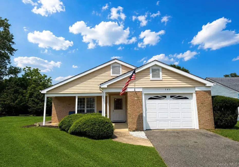 545 Stratford Lane, Brookhaven, NY, 2 Bedrooms Bedrooms, 5 Rooms Rooms,2 BathroomsBathrooms,Residential,For Rent,Stratford,0,1030687 545 Stratford Lane, Brookhaven, NY, 2 Bedrooms Bedrooms, 5 Rooms Rooms,2 BathroomsBathrooms,Residential,For Rent,Stratford,0,1030687