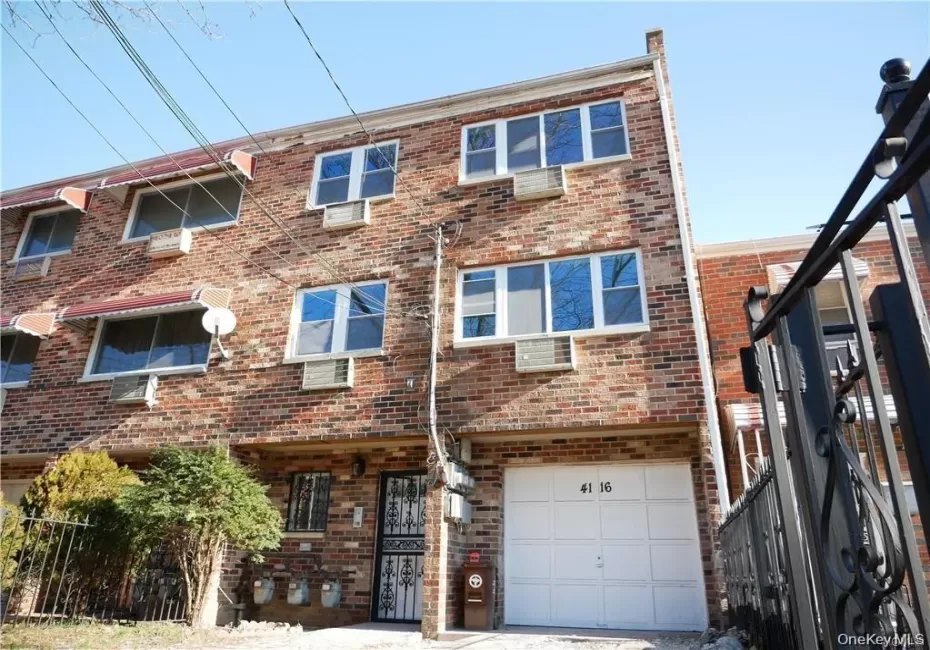 4116 De Reimer Avenue, New York, NY, 3 Bedrooms Bedrooms, 8 Rooms Rooms,2 BathroomsBathrooms,Residential Lease,For Rent,De Reimer,0,1035020 4116 De Reimer Avenue, New York, NY, 3 Bedrooms Bedrooms, 8 Rooms Rooms,2 BathroomsBathrooms,Residential Lease,For Rent,De Reimer,0,1035020