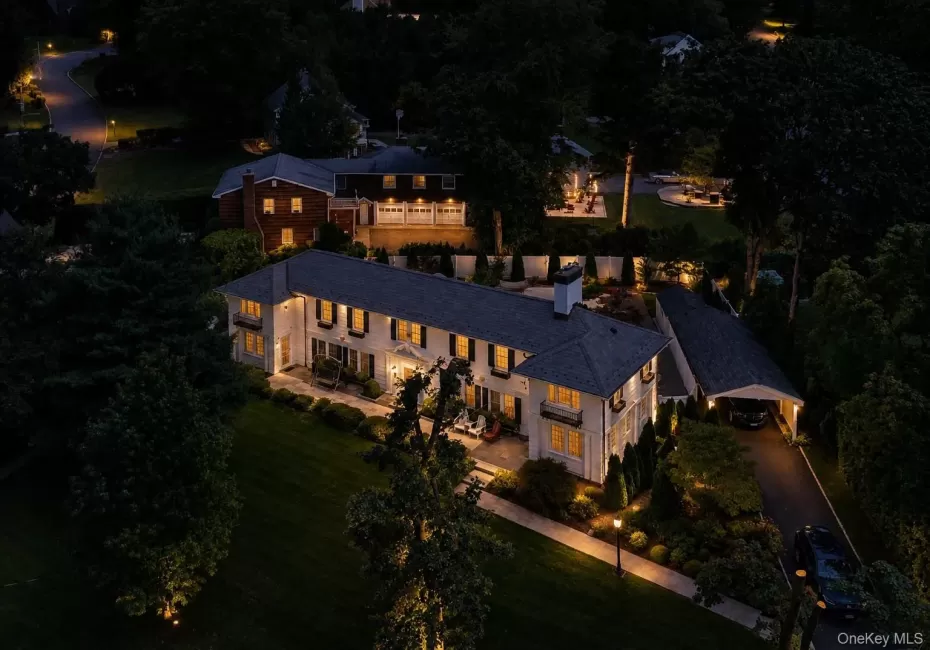 1 Wellington Avenue, New Rochelle, NY, 4 Bedrooms Bedrooms, 13 Rooms Rooms,4 BathroomsBathrooms,Residential,For Rent,Wellington,0,1034952 1 Wellington Avenue, New Rochelle, NY, 4 Bedrooms Bedrooms, 13 Rooms Rooms,4 BathroomsBathrooms,Residential,For Rent,Wellington,0,1034952