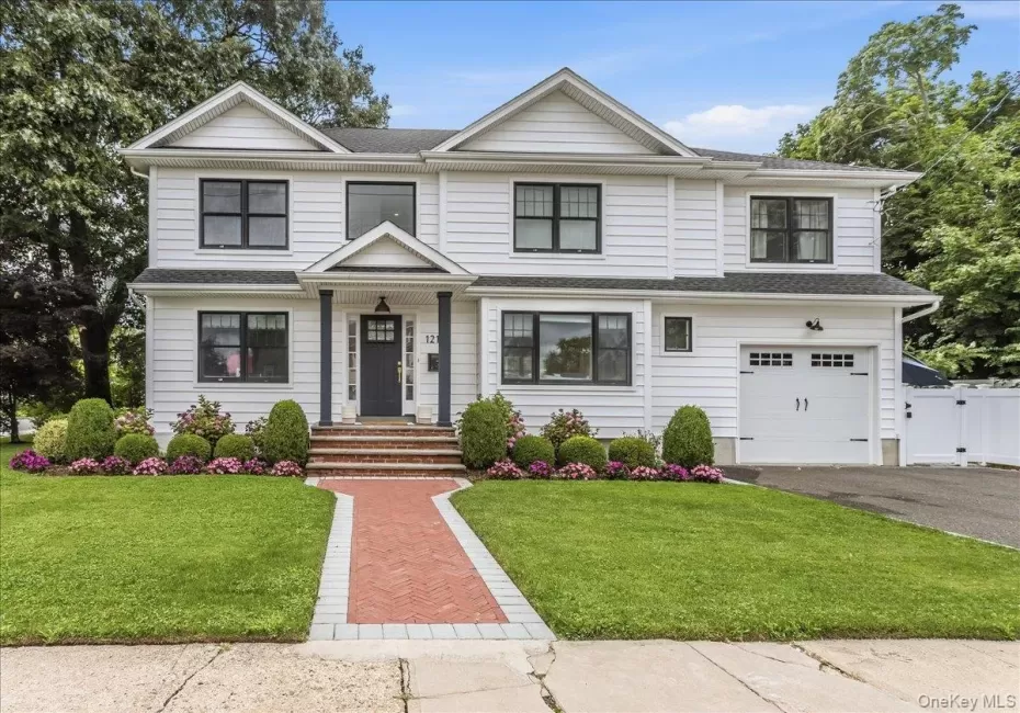 1214 Maple Avenue, Hempstead, NY, 5 Bedrooms Bedrooms, 8 Rooms Rooms,3 BathroomsBathrooms,Residential Lease,For Rent,Maple,0,1034454 1214 Maple Avenue, Hempstead, NY, 5 Bedrooms Bedrooms, 8 Rooms Rooms,3 BathroomsBathrooms,Residential Lease,For Rent,Maple,0,1034454